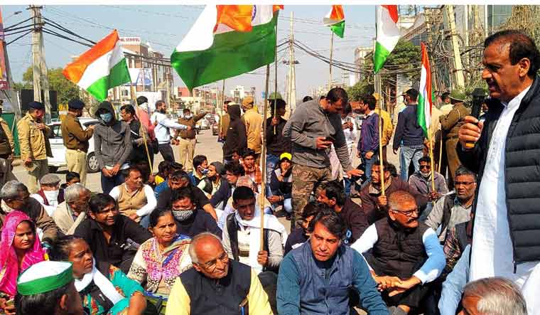 'Chakka jam': Farmers block roads; several protesters detained in Delhi ...