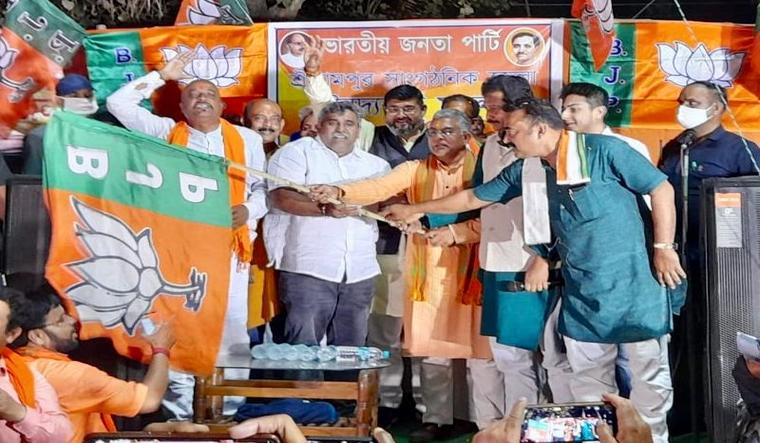  Jitendra Tiwari joins BJP in the presence of party state chief Dilip Ghosh | Salil Bera
