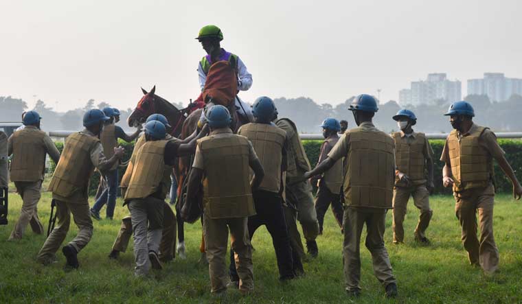 horse-racing-Royal-Calcutta-Turf-Club-12-salil
