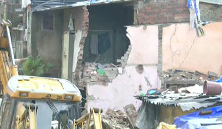 mumbai-house-collapse