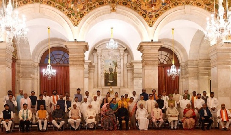 Prime Minister Narendra Modi and President Ram Nath Kovind with the new Council of Ministers | Twitter/NarendraModi