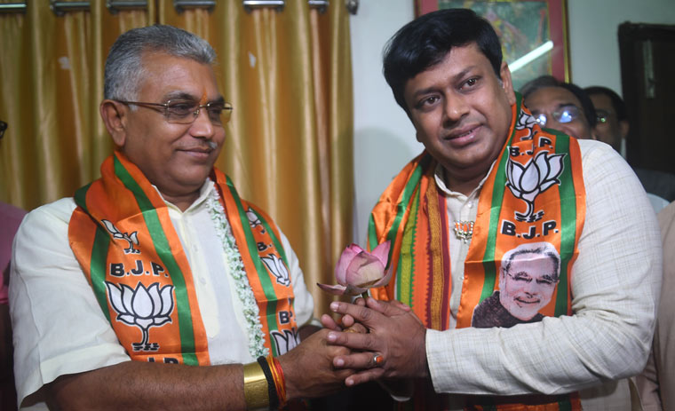 BJP's new national vice president DIlip Ghosh (L) and new West Bengal state president Sukanta Majumdar  | Salil Bera