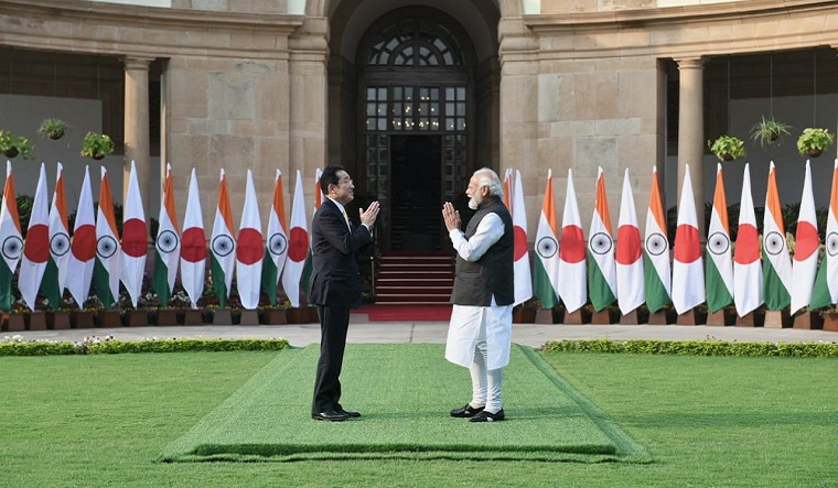 Prime Minister Narendra Modi and his Japanese counterpart Fumio Kishida | Twitter/PMO