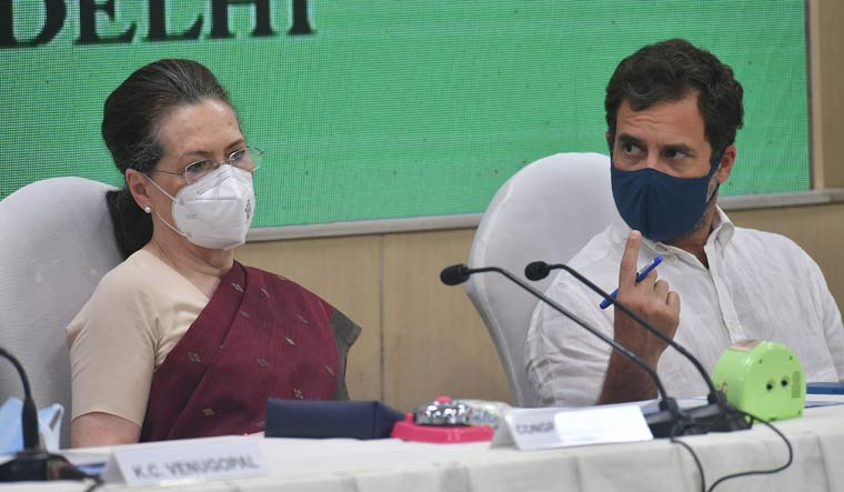 Sonia Gandhi and Rahul Gandhi at the CWC meeting | Arvind Jain