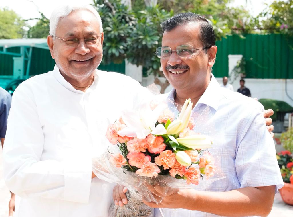 Bihar Chief Minister Nitish Kumar with his Delhi counterpart Arvind Kejriwal | Twitter