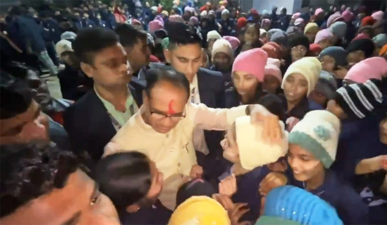 Shivraj Singh Chouhan interacting with women and girls in Jabalpur | Video grab