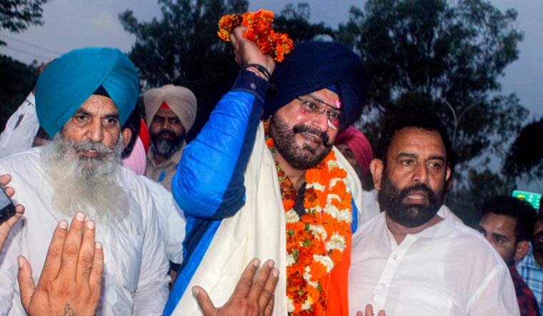 Congress leader Navjot Singh Sidhu being welcomed on his release from the Patiala central jail | PTI