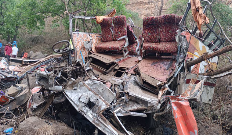 Maharashtra/bus accident