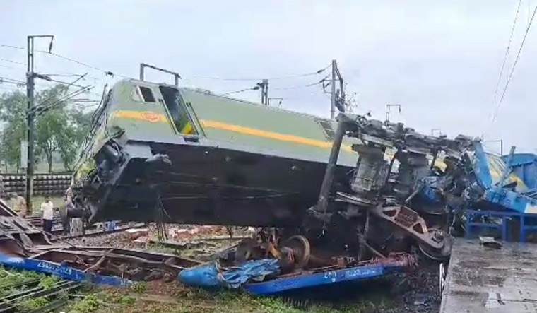 Goods trains collision West Bengal