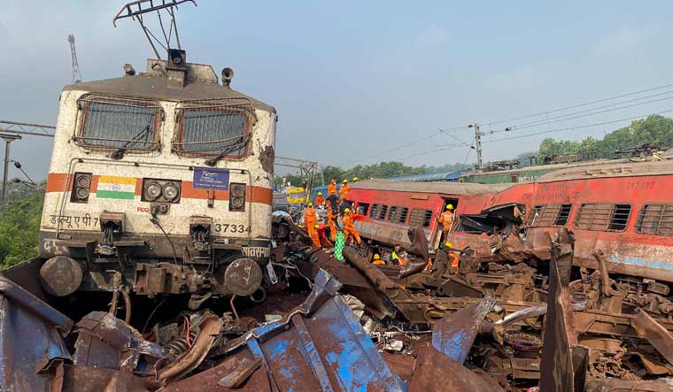 TOPSHOT-INDIA-ACCIDENT-RAIL