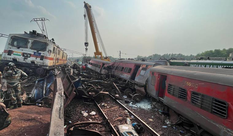At least 261 people died and more than 900 others got injured in a horrific train crash in Odisha's Balasore | Salil Bera