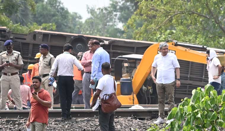 At least 288 people died and more than 900 others got injured in a horrific train crash in Odisha's Balasore | Salil Bera