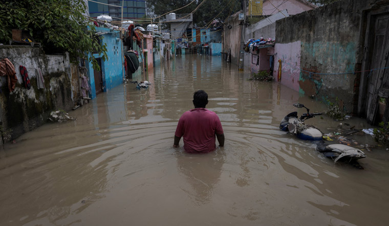 Delhi floods heavy rain yamuna in spate