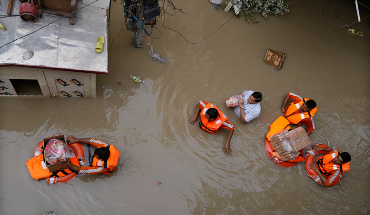 Delhi floods heavy rain