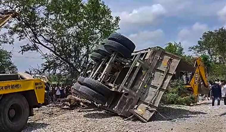 Maharashtra truck accident