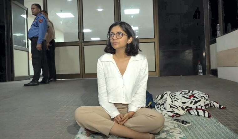 Swati-maliwal-on-dharna-delhi-minor-rape-pti
