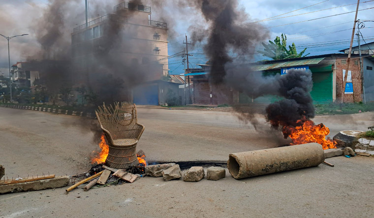 Manipur-violence-protesters-pti