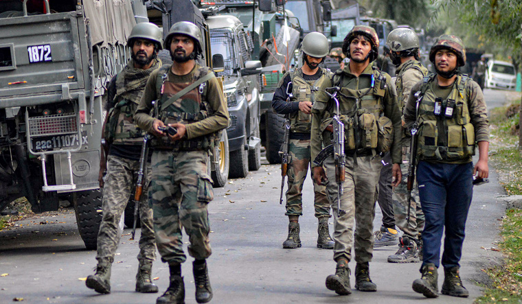 Security-forces-encounter-j-k-baramulla-pti