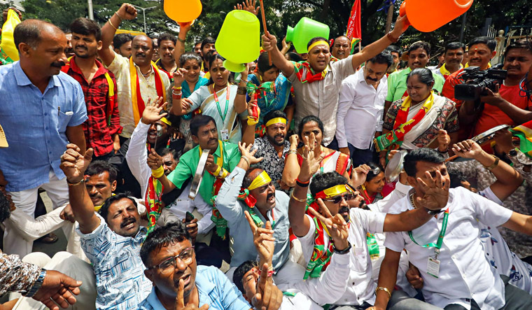 Cauvery-row-cwrc-protest-bengaluru-pti