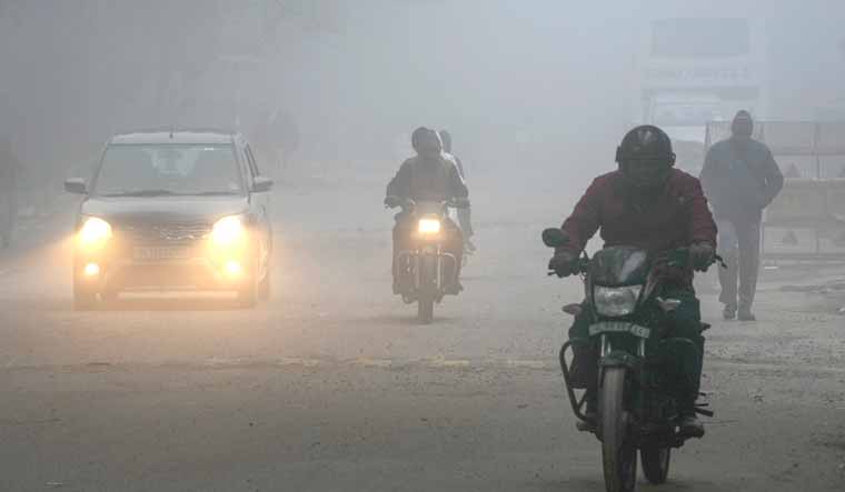 Dense fog envelops Delhi; hits flight operations - The Week