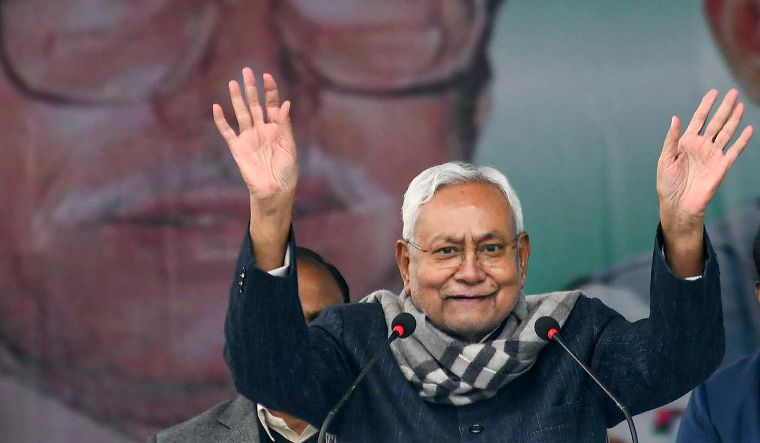 Why is Nitish Kumar named 'Paltu Ram'? Bihar CM to rejoin NDA; this is 4th  time he switched sides since 2015 - 