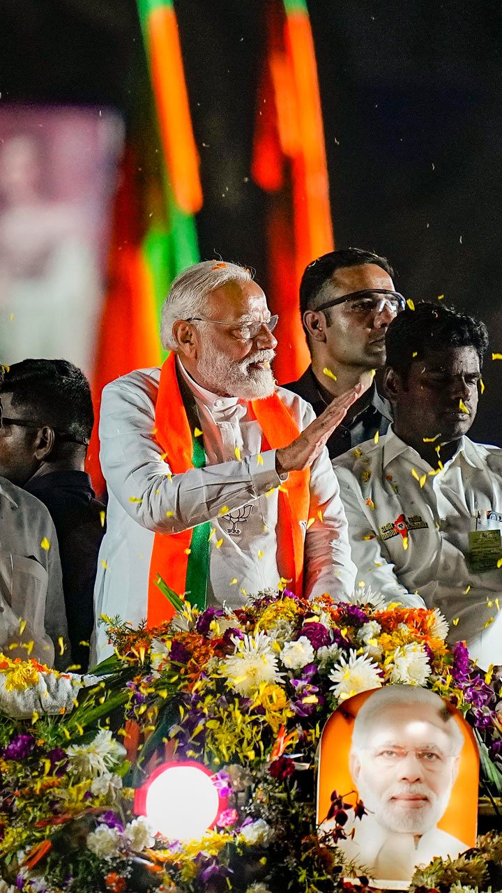 PM Modi holds first ever road show in Tamil Nadu