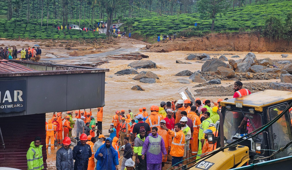 Rescue operation underway following landslides triggered by heavy rain in Wayanad | Nisam Chenoth