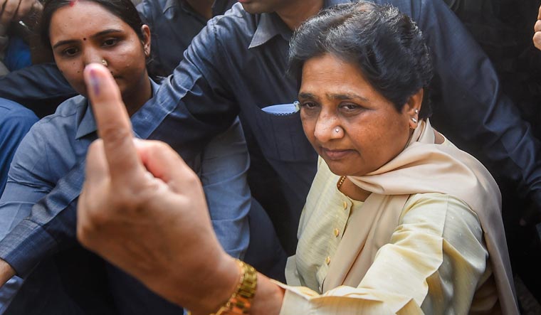 Mayawati voting PTI