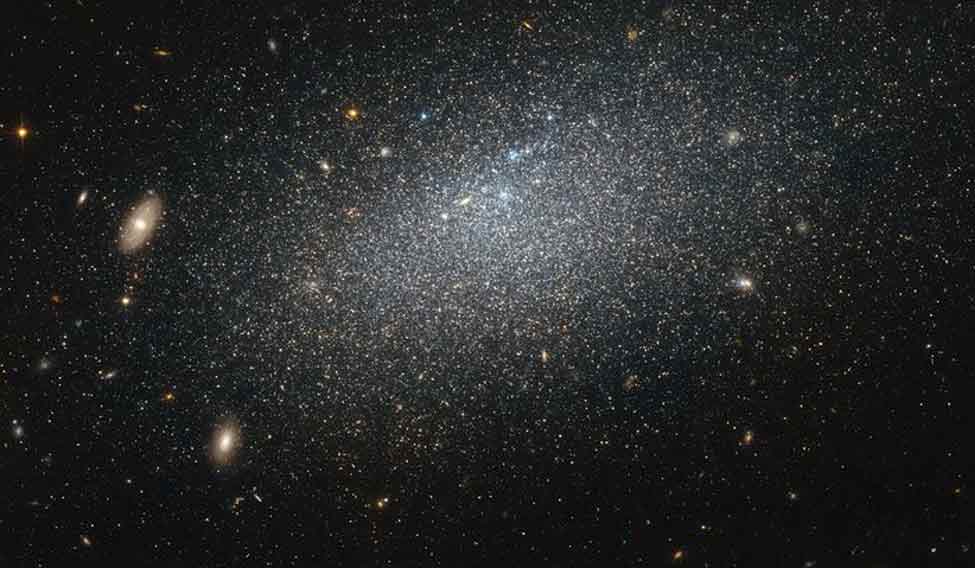 Dwarf-Galaxy-Hubble