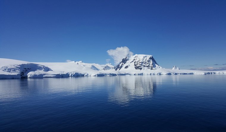 antarctica-glacier-water-ice-climate