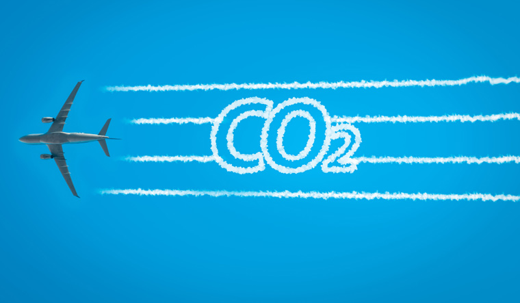 plane-aviation-co2-pollution-atmosphere-air-quality-airport-shut