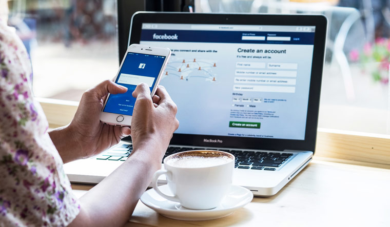facebook-coffee-social-media-mobile-laptop-shut
