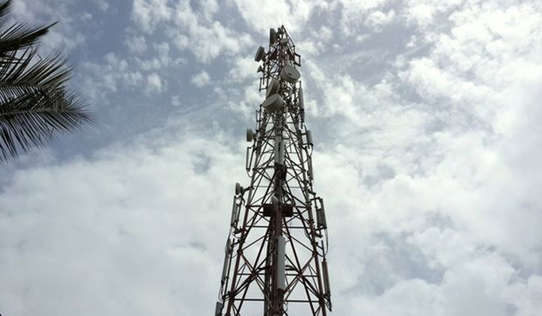 mobile-tower-telephone-mobile-