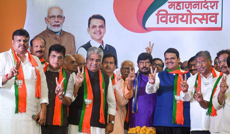 Sena posturing: BJP enlists support of three Independent MLAs