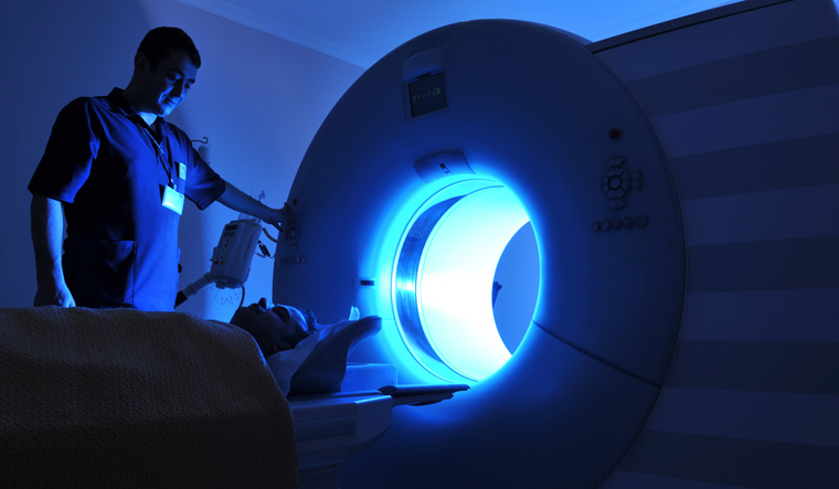 MRI-health-scanning-scan-mri-imaging-test-medical-shut
