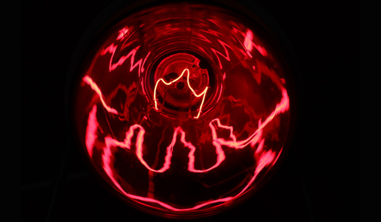 filament-bulb-infrared-lamp-light-red-shut