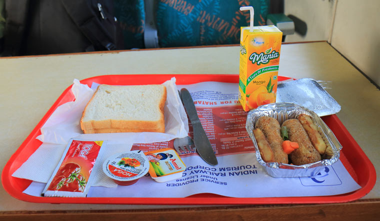 indian-railways-train-irctc-catering-trains-food-shut