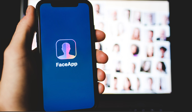 FaceApp-Mobile-Phone-Photos-Shutterstock