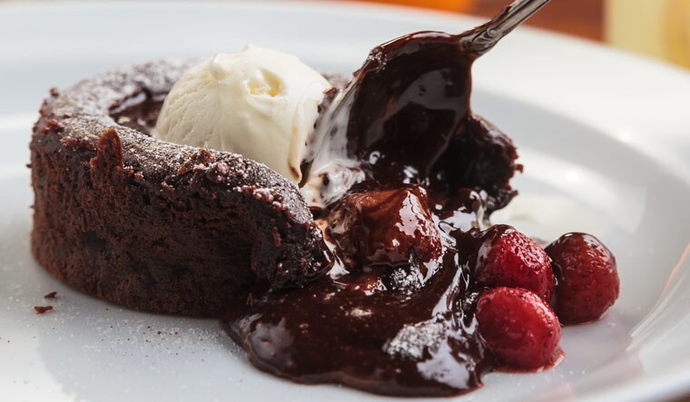 high-calorie-food-cake-pastry-cake-eating-food--weight-gain-comfort-food-shut