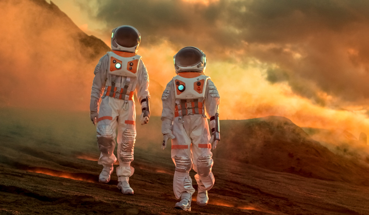 astronauts-space-suits-walk-exploring-mars-shut