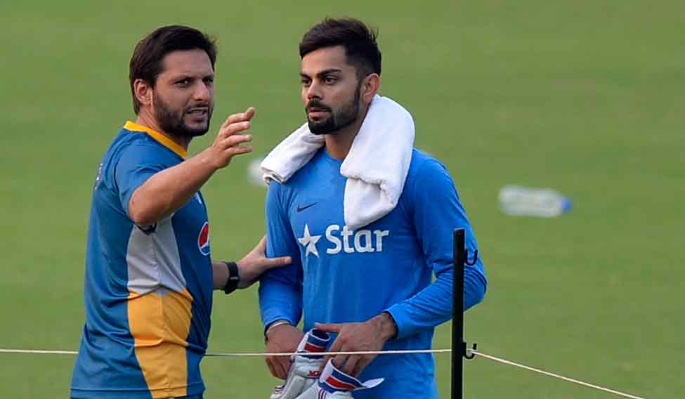 Afridi-and-Virat-during-the-practice-at-Eden4