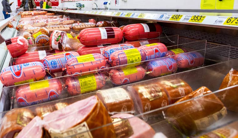 plastic-food-packaging-boiled-sausages--chain-hypermarket-shut