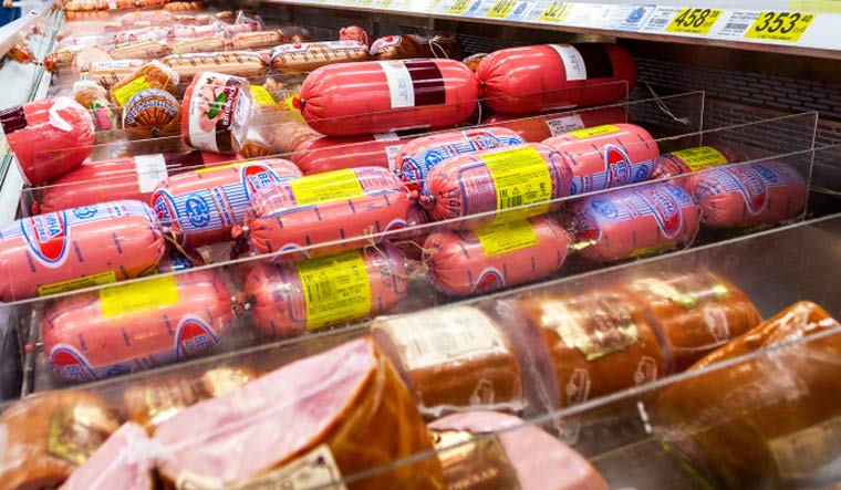plastic-food-packaging-boiled-sausages-chain-hypermarket-shut