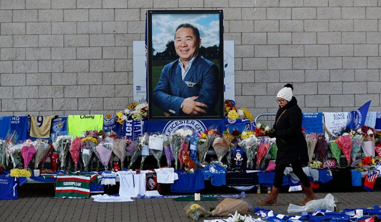 Fans paid tribute to the club's owner Vichai Srivaddhanaprabha outside Leicester City's King Power stadium | Reuters 