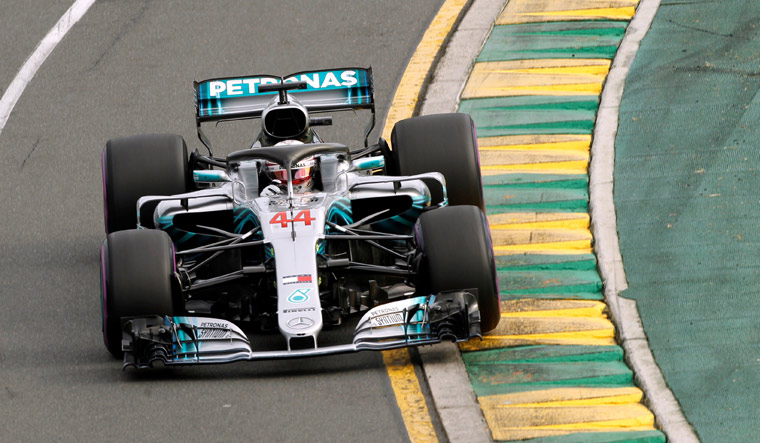 Lewis Hamilton takes pole at Australian GP