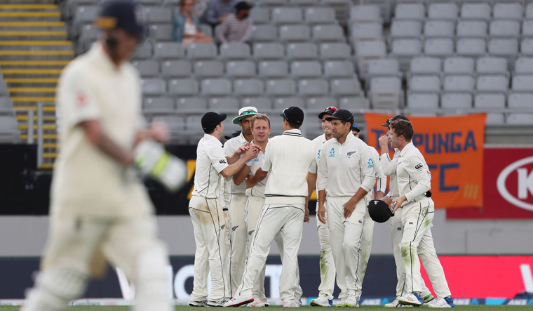 Williamson catch, referral puts NZ in sight of Test win