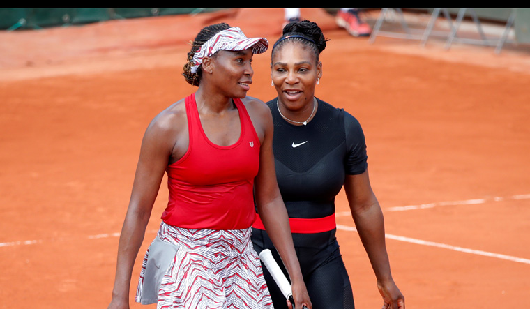 Serena and Venus defeated the Japanese pair Shuko Aoyama and Miyu Kato, 4-6, 6-4, 6-1