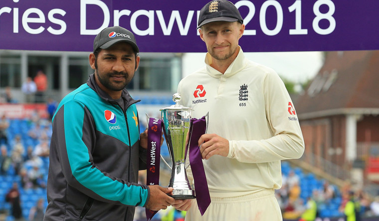 England complete rout of Pakistan in three days in second Test
