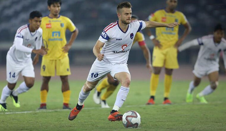 Mihelic scores the second goal for Delhi Dynamos from a penalty against Kerala Blasters, at the Jawaharlal Nehru Stadium in New Delhi | indiansuperleague.com