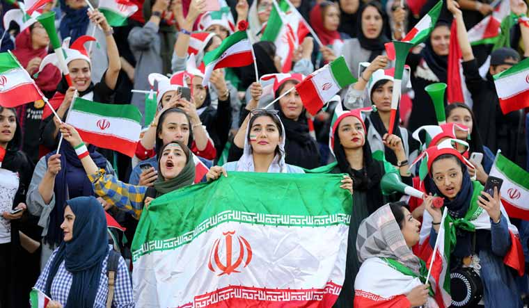 Iranian women attend football match for the first time in 40 years
